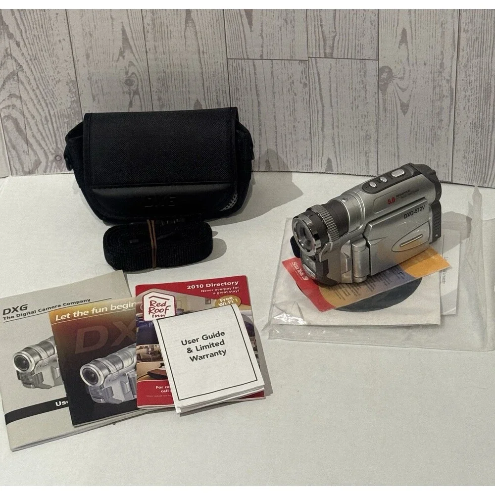 DXG - 572V digital Camcorder/5.0 Megapixel 4x Digital Zoom--